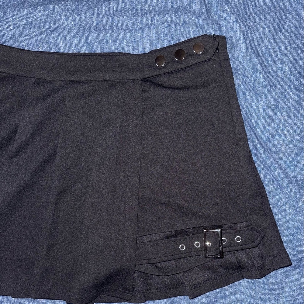 Fashion Nova Black Asymmetric Pleated Mini Skirt with Buckle Detail - Picture 4 of 8